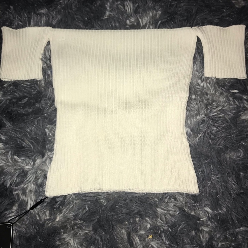 White crop top